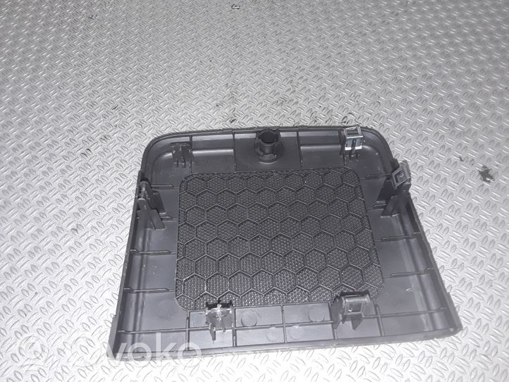 Chevrolet Captiva Subwoofer-bassoelementin etusäleikkö/lista 