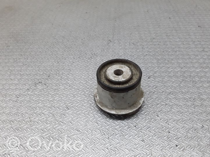 Opel Vectra B Galinė kreipenčioji įvorė (-ės) (sailentblokas) 5402631