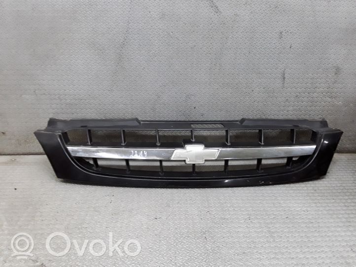 Chevrolet Lacetti Front bumper upper radiator grill 96469727