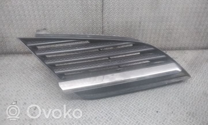 Nissan Primera Grille inférieure de pare-chocs avant 62320AU300