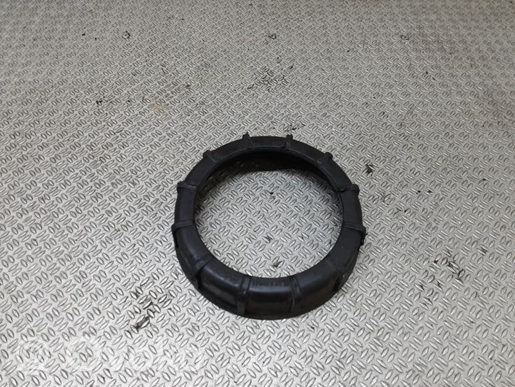 Nissan Qashqai Polttoainesäiliön pumpun ruuvin lukkorenkaan mutteri 173435M303