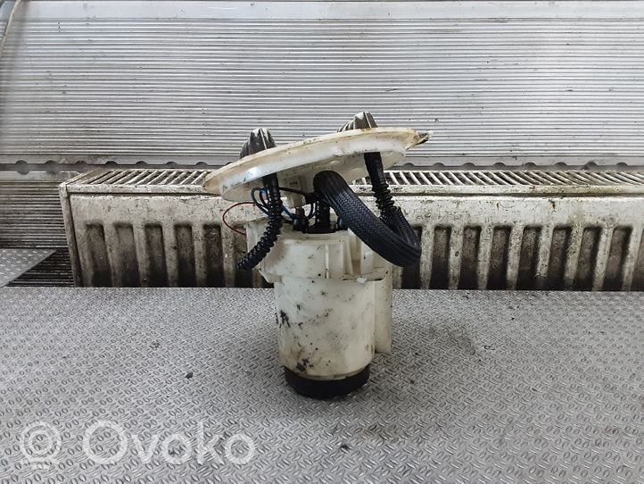 Opel Astra H Pompe à carburant 13119491