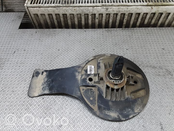 Renault Modus Uchwyt / Mocowanie koła zapasowego 8200367262A