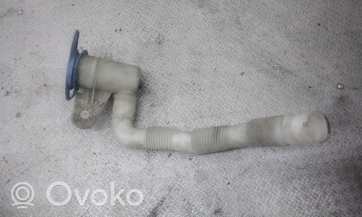 Skoda Octavia Mk2 (1Z) Tubo riempimento della vaschetta del liquido lavavetri 