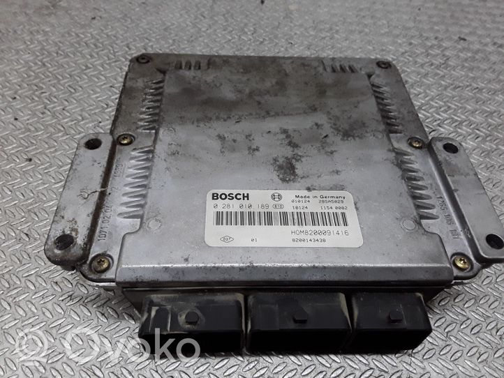 Renault Scenic RX Variklio valdymo blokas 0281010189