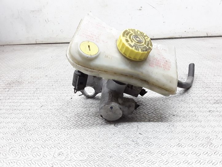 Volkswagen PASSAT B5.5 Master brake cylinder 320670094