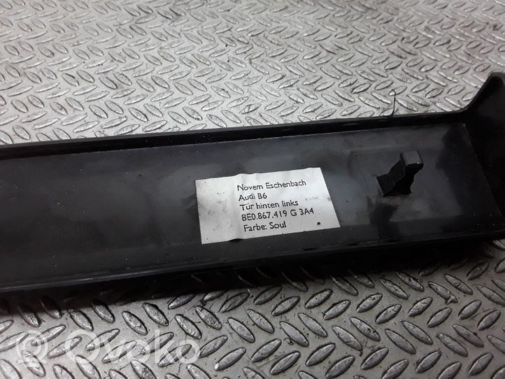 Audi A4 S4 B6 8E 8H Baguette moulure de porte arrière 8E0867419