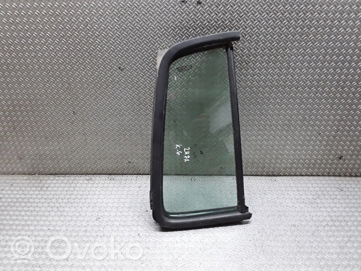 Suzuki Swift Ventanilla de ventilación de la puerta trasera 