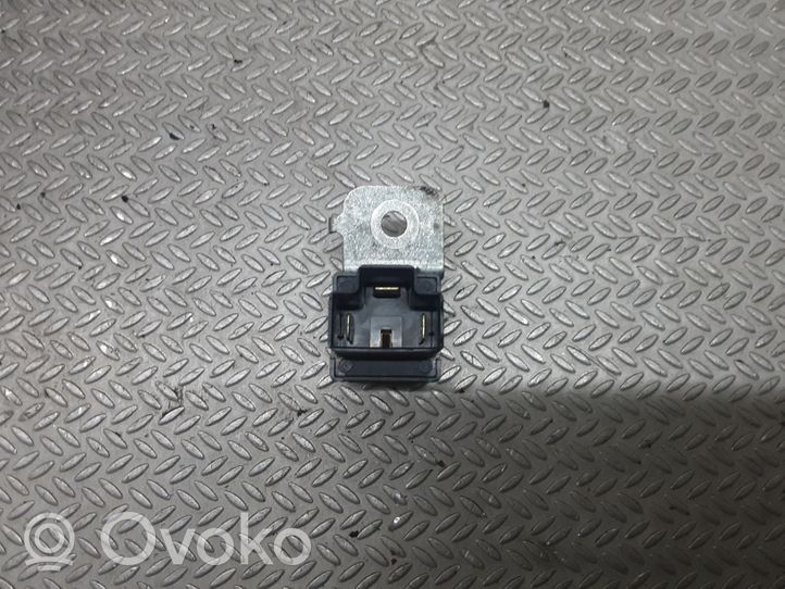 Subaru Outback Muu rele 86111AE01A