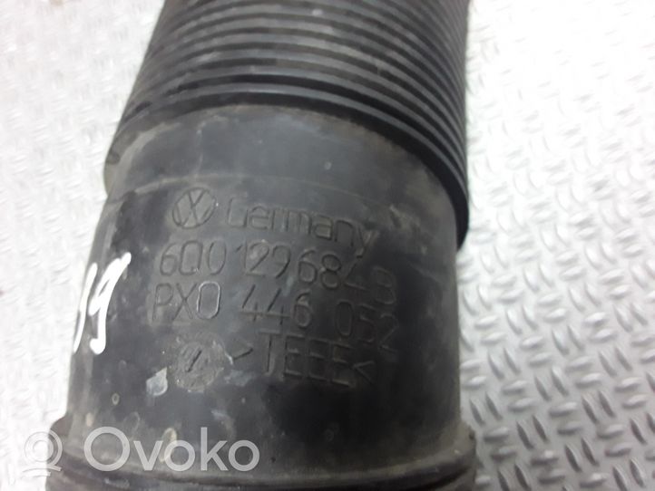 Skoda Fabia Mk1 (6Y) Część rury dolotu powietrza 6Q0129684B