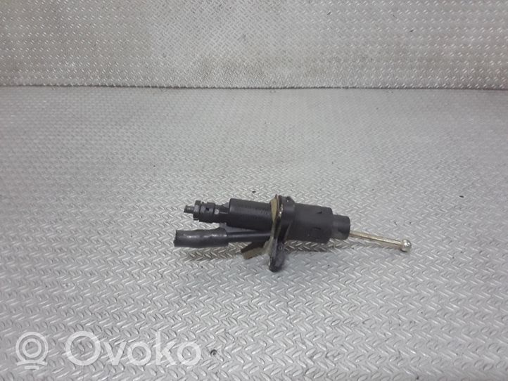 Audi A2 Główny cylinder sprzęgła 8Z1721388