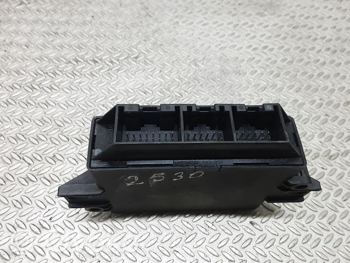 Audi A2 Pysäköintitutkan (PCD) ohjainlaite/moduuli 8Z0919283