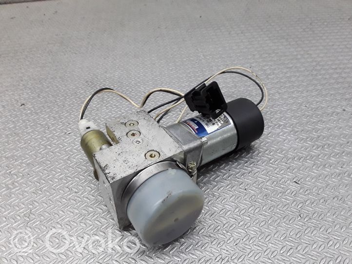 Volkswagen Phaeton Tailgate hydraulic pump motor 3D5827383A