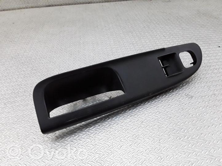 Volkswagen PASSAT B6 Front door interior handle trim 3C1867171C