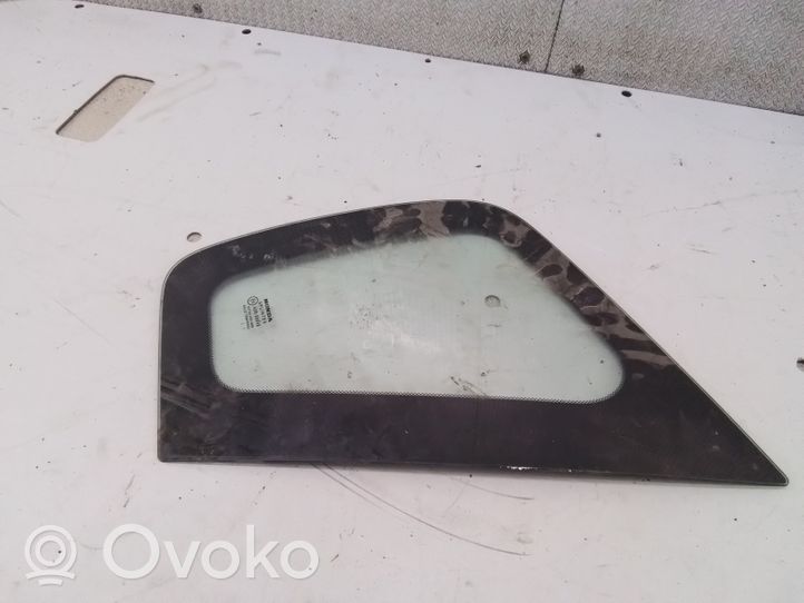 Honda Civic Rear side window/glass 