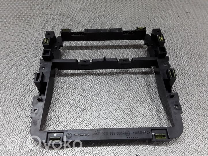 Volkswagen Touran I Otras partes del panel de instrumentos 1T0858005A