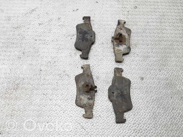 Mercedes-Benz E W211 Brake pads (rear) 