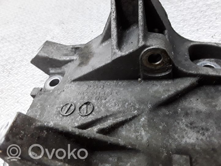 Volkswagen Polo Supporto del generatore/alternatore 045903143