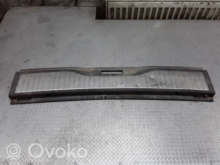 Opel Zafira B Trunk/boot sill cover protection 322225228