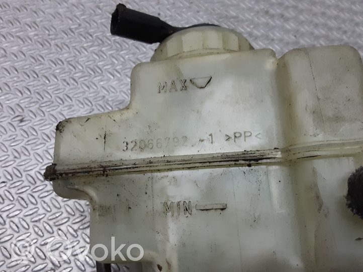 BMW 5 E39 Główny cylinder hamulca 320667921