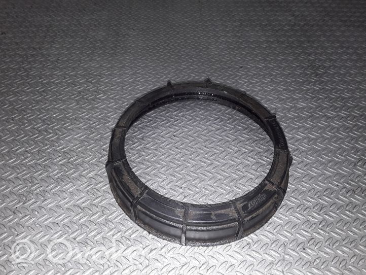 Renault Clio III Bague de verrouillage pour réservoir de carburant 