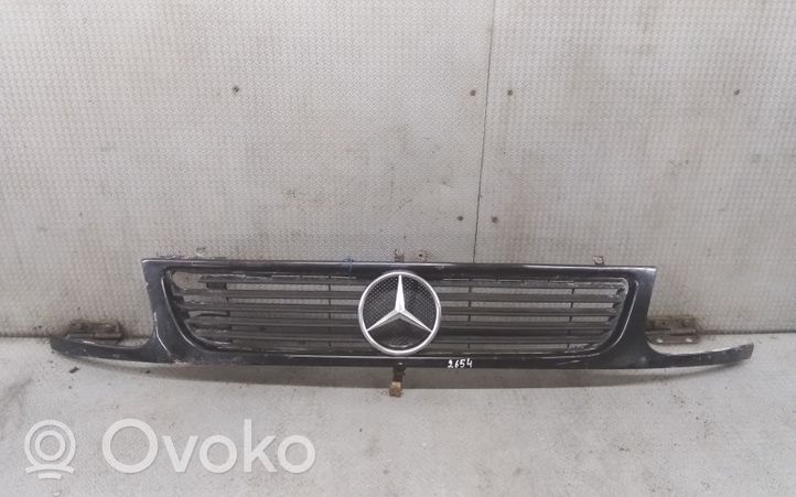 Mercedes-Benz Vito Viano W638 Atrapa chłodnicy / Grill 