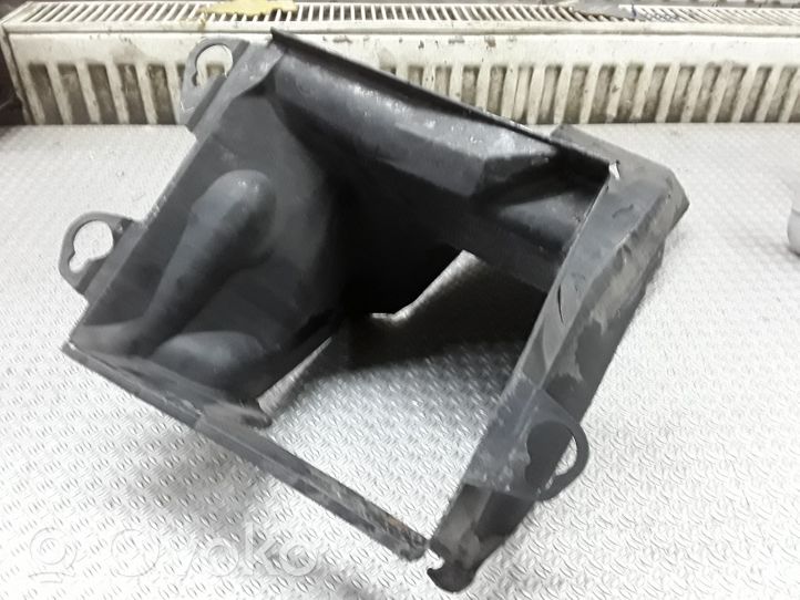 Audi A6 S6 C6 4F Prowadnica powietrza intercoolera 4F0145333B