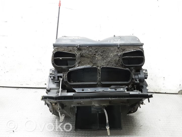 BMW 3 E36 Salono oro mazgo komplektas 8390885A