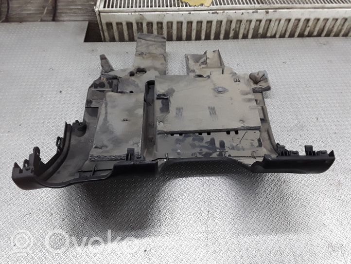 Audi A4 S4 B7 8E 8H Garniture panneau inférieur de tableau de bord 