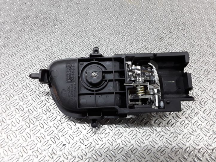 Hyundai i20 (PB PBT) Maniglia interna per portiera anteriore 826101J000