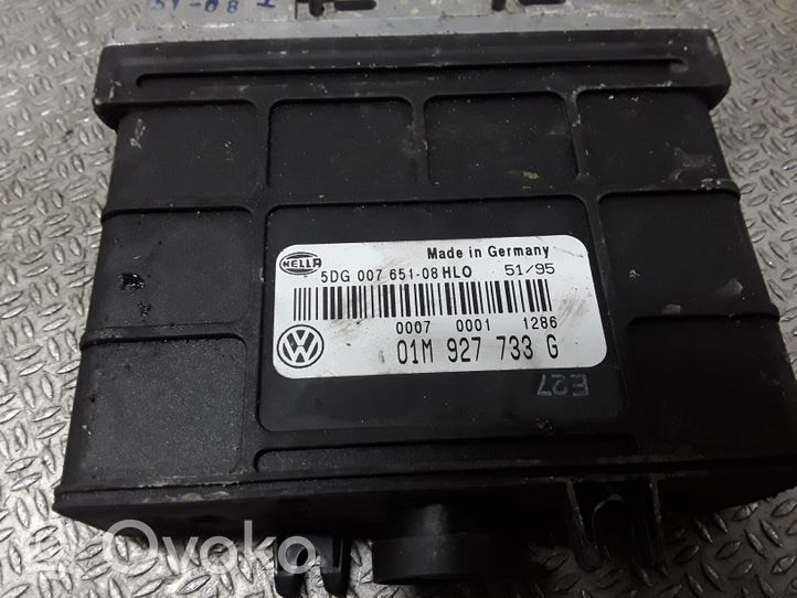 Volkswagen Golf III Gearbox control unit/module 01M927733G