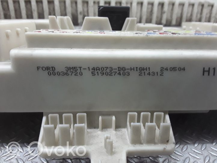 Ford Focus C-MAX Fuse module 3M5T14A073DG