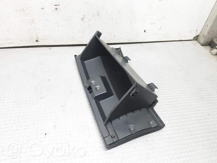 Suzuki Swift Handschuhfach komplett 7341262J0