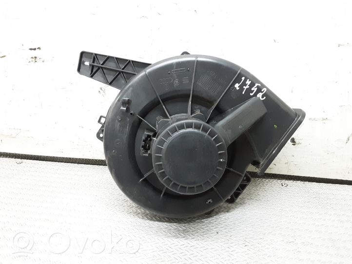 Volkswagen Polo IV 9N3 Ventola riscaldamento/ventilatore abitacolo 6Q1819015G