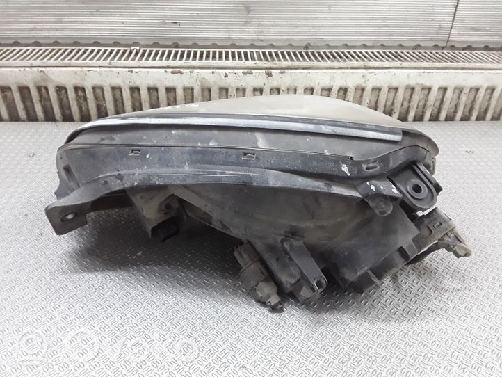 Hyundai Tucson JM Headlight/headlamp 921022EXXX