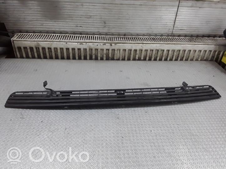 Volkswagen Transporter - Caravelle T4 Bonnet/hood grill 