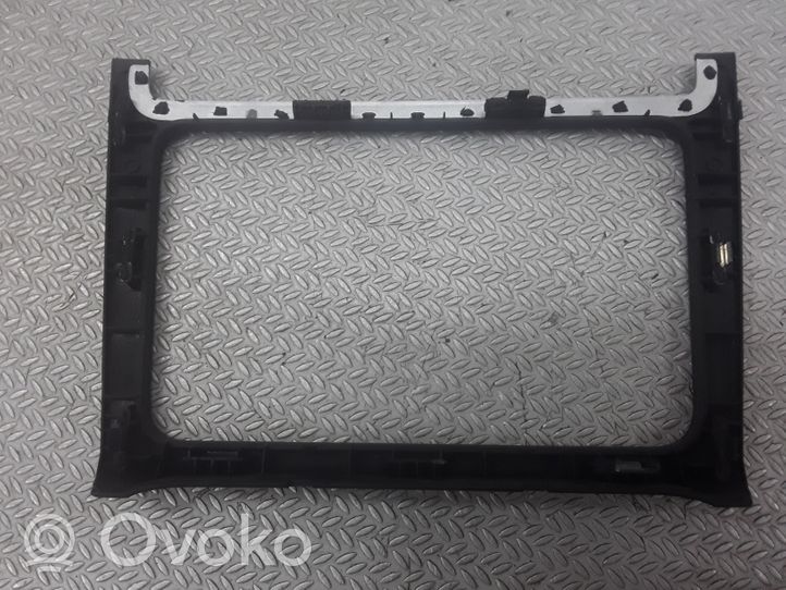 Volkswagen Polo V 6R Verkleidung Radio / Navigation 6RO858069