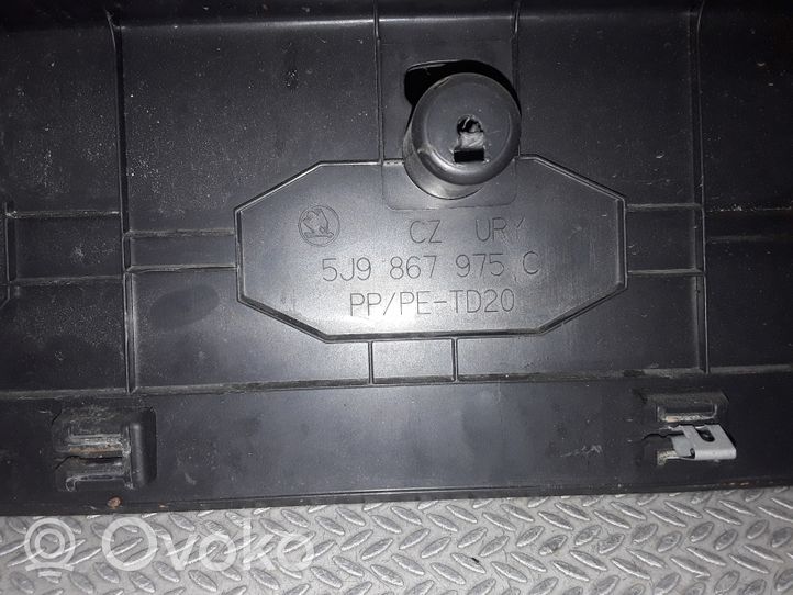 Skoda Fabia Mk2 (5J) Poszycie / Tapicerka tylnej klapy bagażnika 5J9867975C