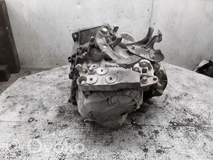 Opel Corsa D Mechaninė 6 pavarų dėžė 55186621