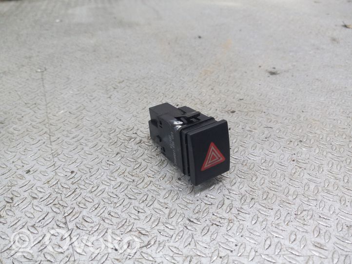 Volkswagen Polo IV 9N3 Hazard light switch 6Q0953235