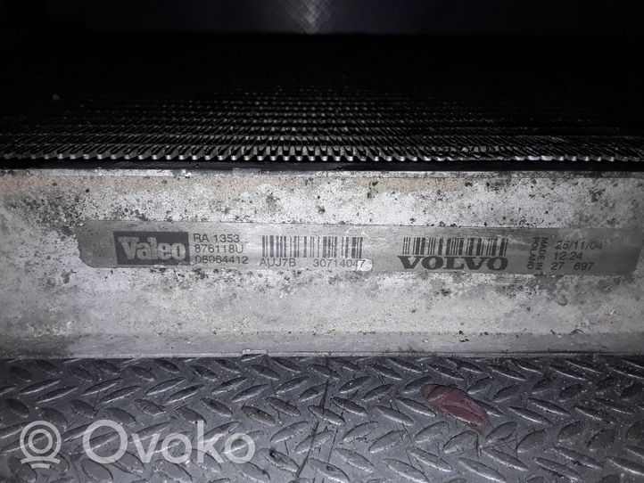 Volvo V70 Aušinimo skysčio radiatorius 30714047
