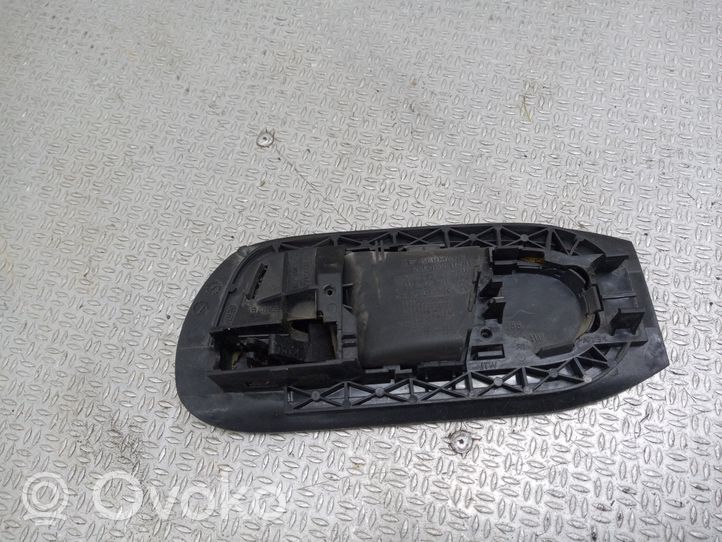 Volkswagen Sharan Poignée inférieure de porte avant 7M3837114B