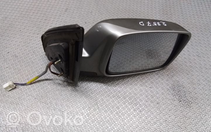 Nissan X-Trail T30 Front door electric wing mirror E13010621