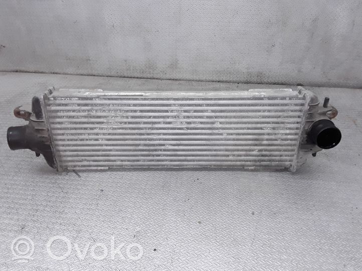 Opel Vivaro Chłodnica powietrza doładowującego / Intercooler 93850451