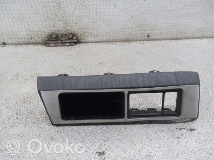 Nissan Micra Obudowa panelu regulacji lusterek bocznych 68485AX700