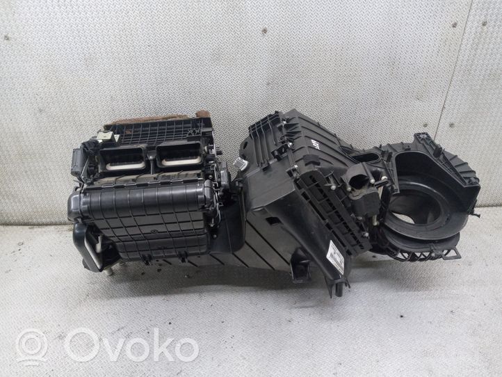 Volkswagen Touareg I Salono oro mazgo komplektas 7L0820005CN