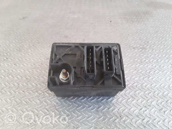 Fiat Croma Žvakių pakaitinimo rėlė 55199051