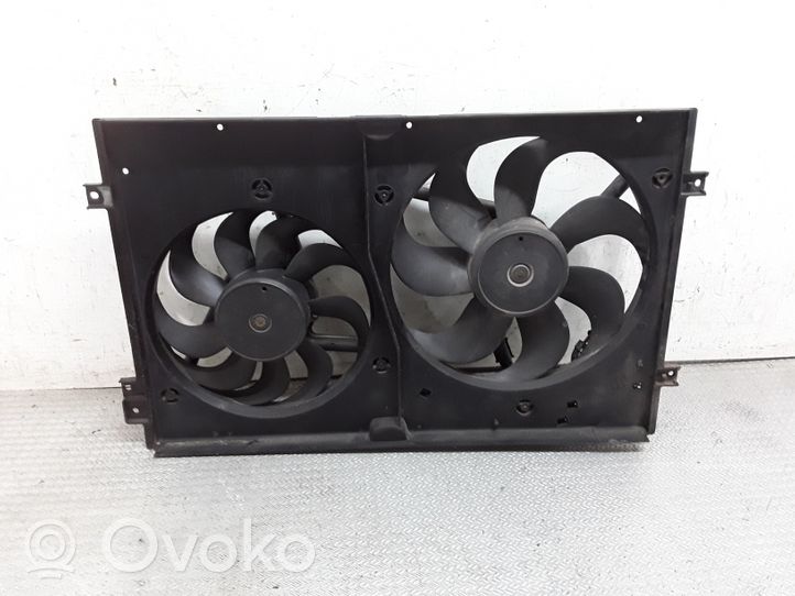 Volkswagen Jetta IV Ventilatore di raffreddamento elettrico del radiatore 1J0121207J