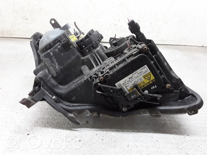 Toyota Avensis T250 Phare frontale 8596724011