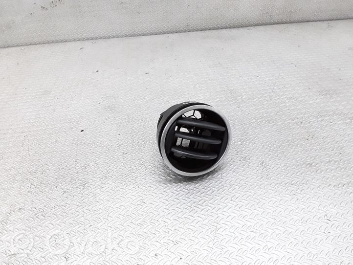 Mazda 6 Kojelaudan sivutuuletussuuttimen kehys 